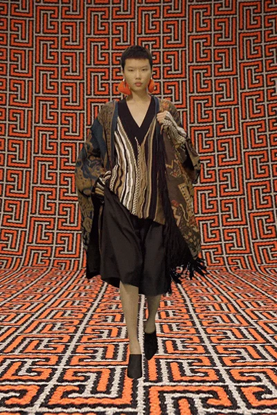 Look 25